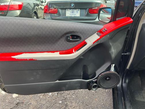 2010 Toyota Yaris Base