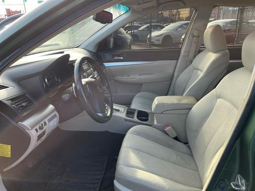 2012 Subaru Outback 2.5i Premium