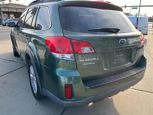 2012 Subaru Outback 2.5i Premium