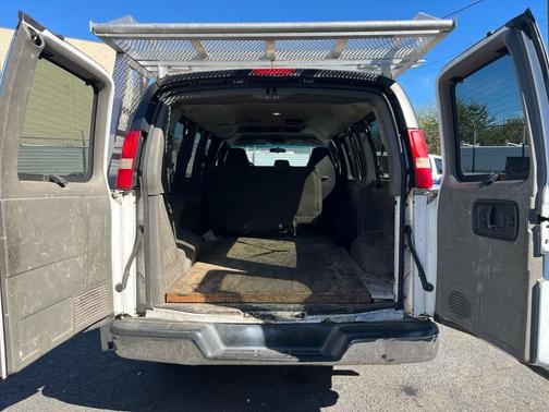 2008 GMC Savana 3500 Base