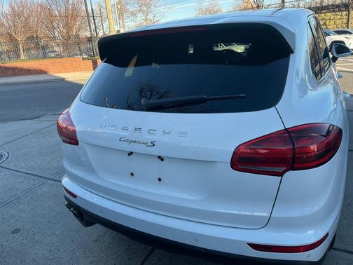 2015 Porsche Cayenne Cayenne