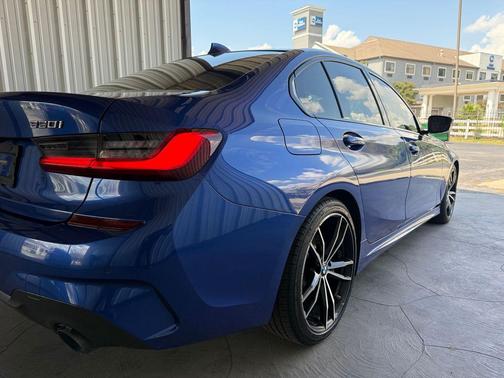 2020 BMW 330 330i