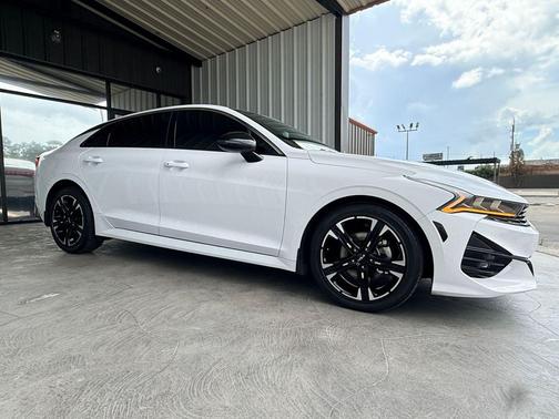 2022 Kia K5 GT-Line