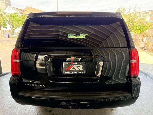 2018 Chevrolet Suburban LT