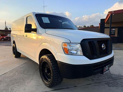 2018 Nissan NV Passenger NV3500 HD S V6