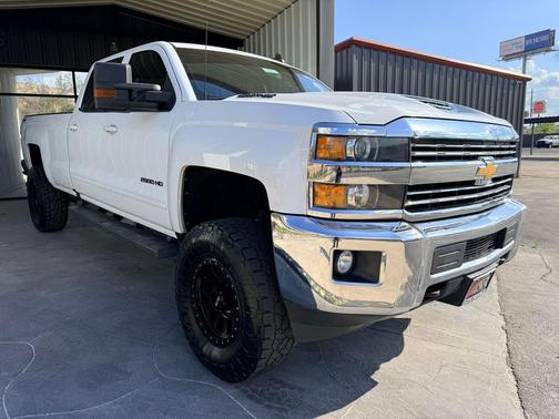 2017 Chevrolet Silverado 2500 LT