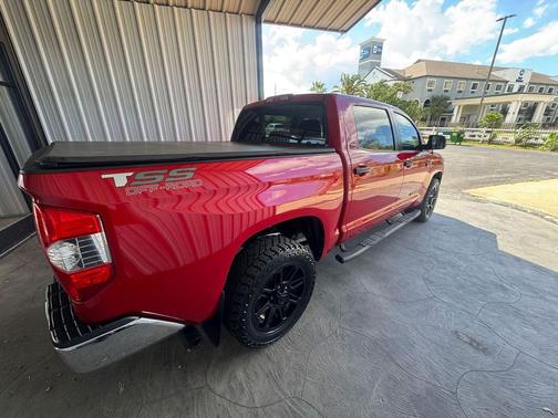 2018 Toyota Tundra SR5