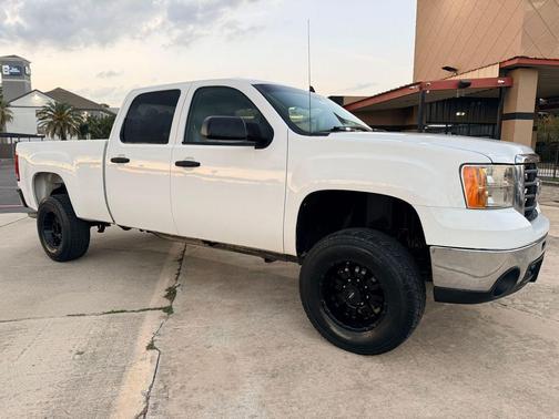 2009 GMC Sierra 2500 SLE Crew Cab