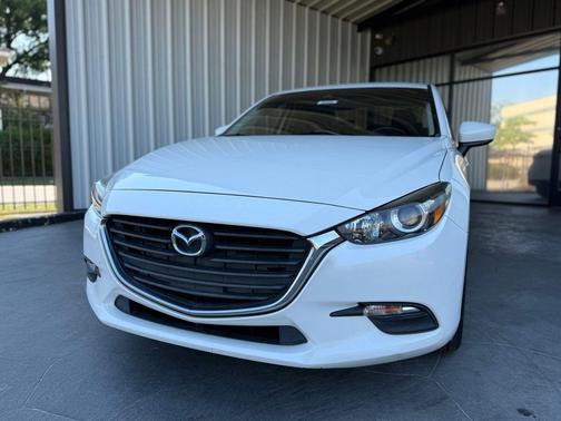 2018 Mazda Mazda3 Touring