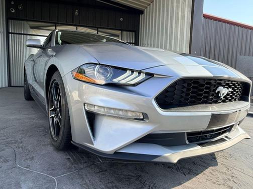 2021 Ford Mustang EcoBoost