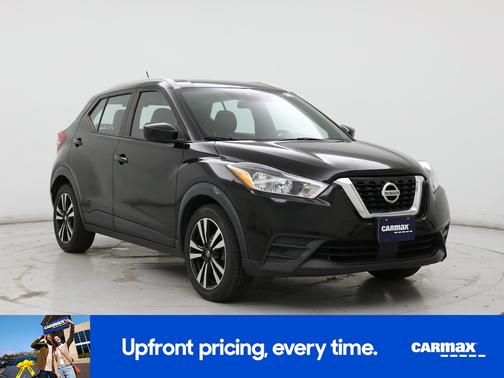 Black 2020 Nissan Kicks SV