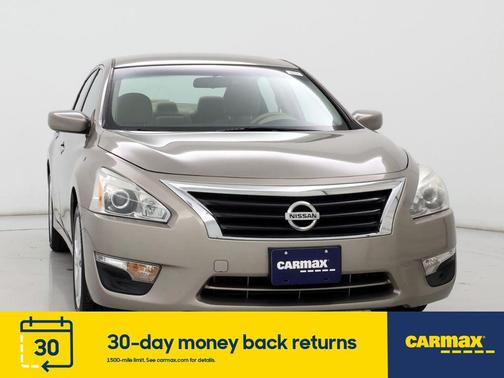 Photo 5 of 24 of 2014 Nissan Altima 2.5 SV