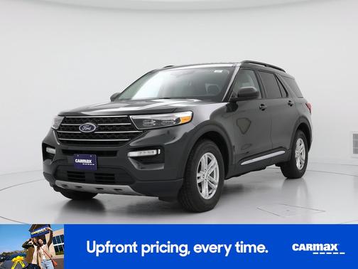 Green 2022 Ford Explorer XLT