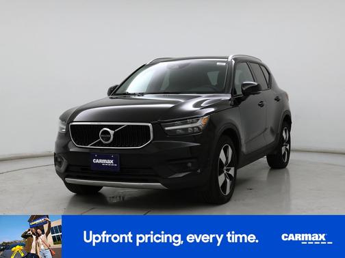 2019 Volvo XC40 T5 Momentum