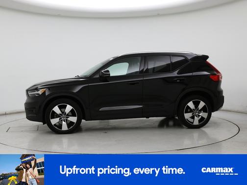 2019 Volvo XC40 T5 Momentum