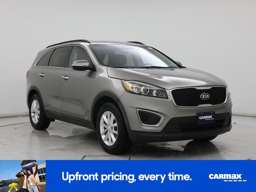 Gray 2016 Kia Sorento LX