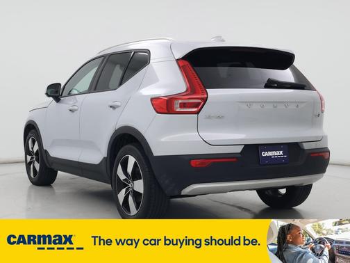 2020 Volvo XC40 T5 Momentum