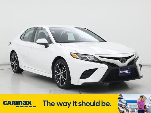 2020 Toyota Camry SE