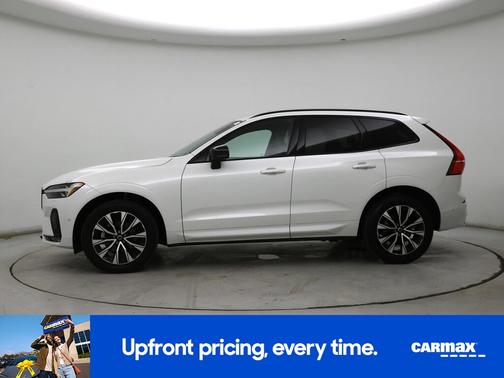 2023 Volvo XC60 B5 Plus Dark Theme