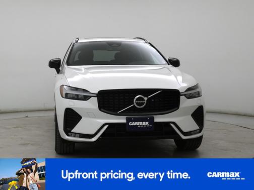 2023 Volvo XC60 B5 Plus Dark Theme