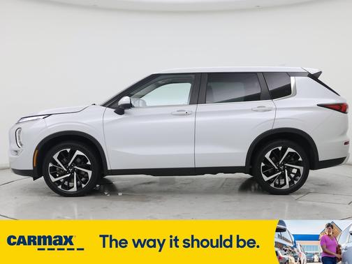 2023 Mitsubishi Outlander SE
