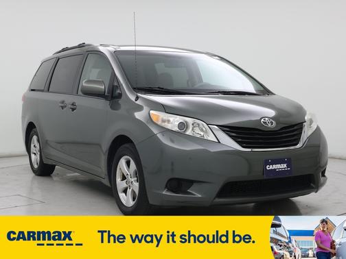 2014 Toyota Sienna LE