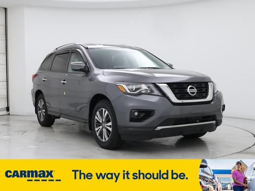 2019 Nissan Pathfinder SV