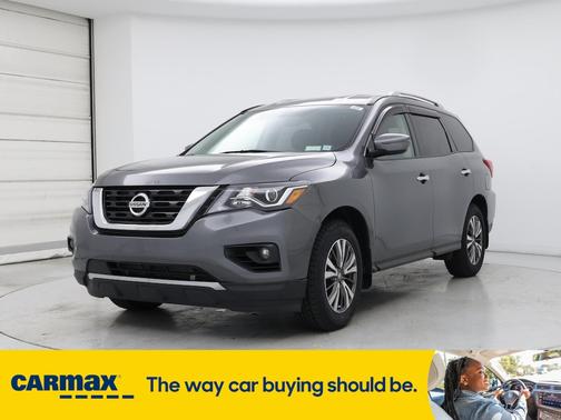2019 Nissan Pathfinder SV