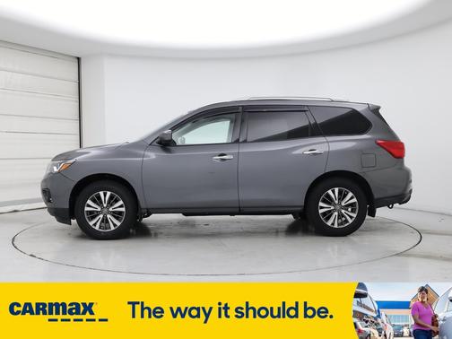 2019 Nissan Pathfinder SV