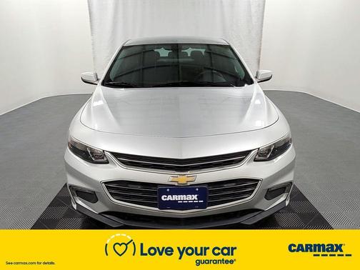 Photo 2 of 24 of 2017 Chevrolet Malibu 1LT