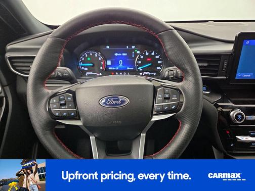 White 2023 Ford Explorer ST-Line