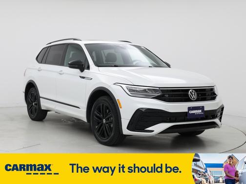 2022 Volkswagen Tiguan SE R-Line Black