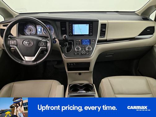 2020 Toyota Sienna XLE