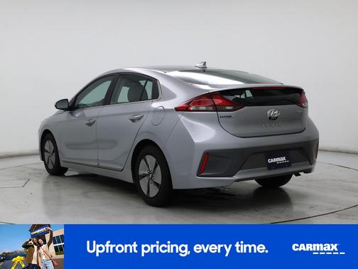 2022 Hyundai IONIQ Hybrid SE