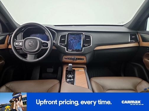 2023 Volvo XC90 B5 Plus
