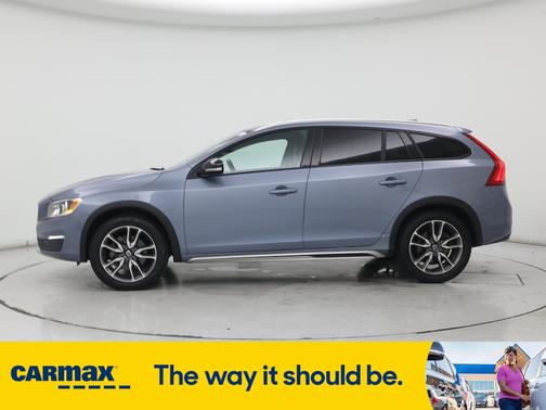 2018 Volvo V60 Cross Country T5