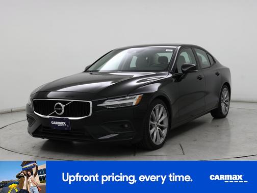 2021 Volvo S60 T6 Momentum