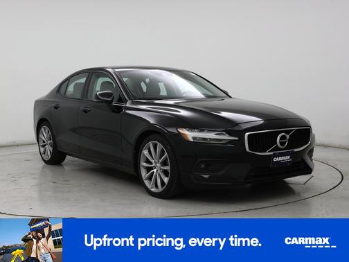 2021 Volvo S60 T6 Momentum