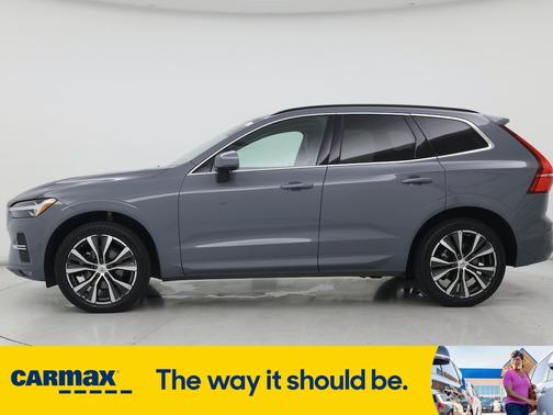 2022 Volvo XC60 B5 Momentum