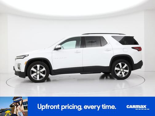 White 2023 Chevrolet Traverse LT Leather