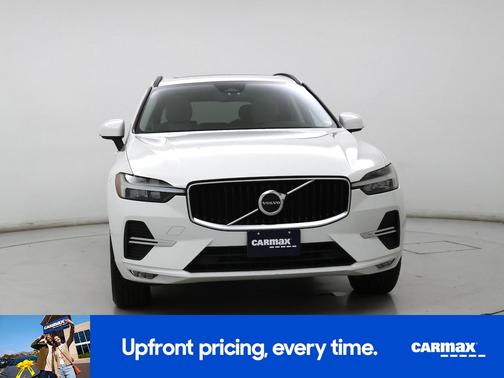 2022 Volvo XC60 B5 Momentum