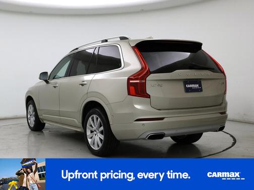 2016 Volvo XC90 T6 Momentum