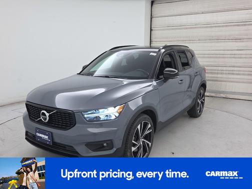 Gray 2021 Volvo XC40 T5 R-Design