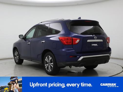 2020 Nissan Pathfinder SV