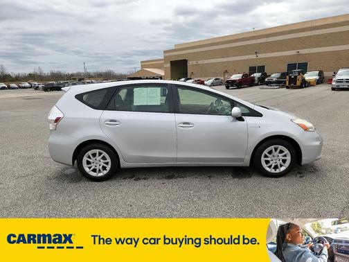 2014 Toyota Prius v Two