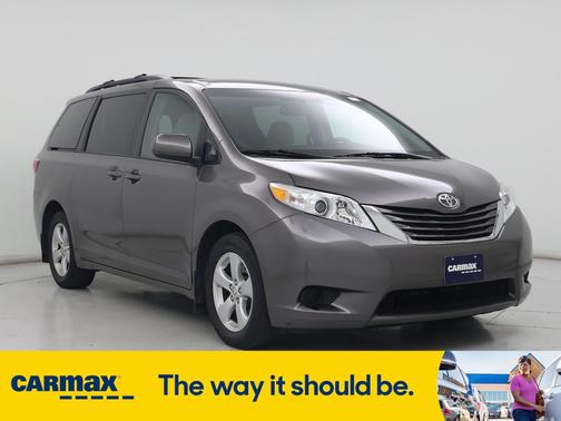 2015 Toyota Sienna LE
