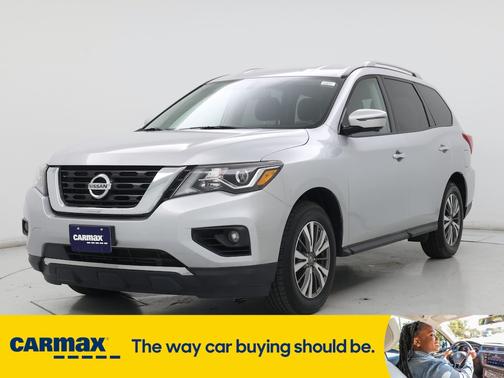 2019 Nissan Pathfinder SL