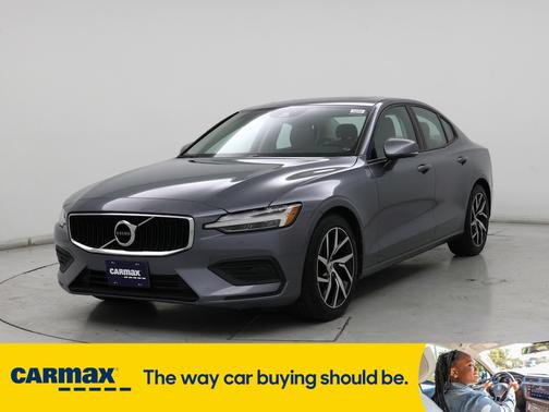 2020 Volvo S60 T5 Momentum