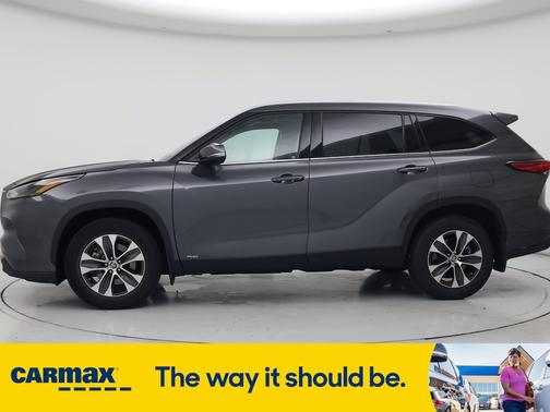 2022 Toyota Highlander Hybrid XLE
