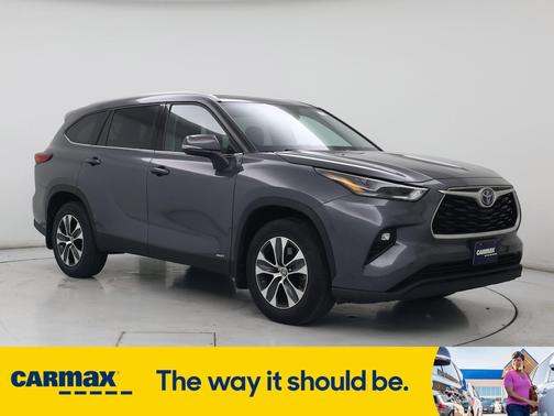 2022 Toyota Highlander Hybrid XLE